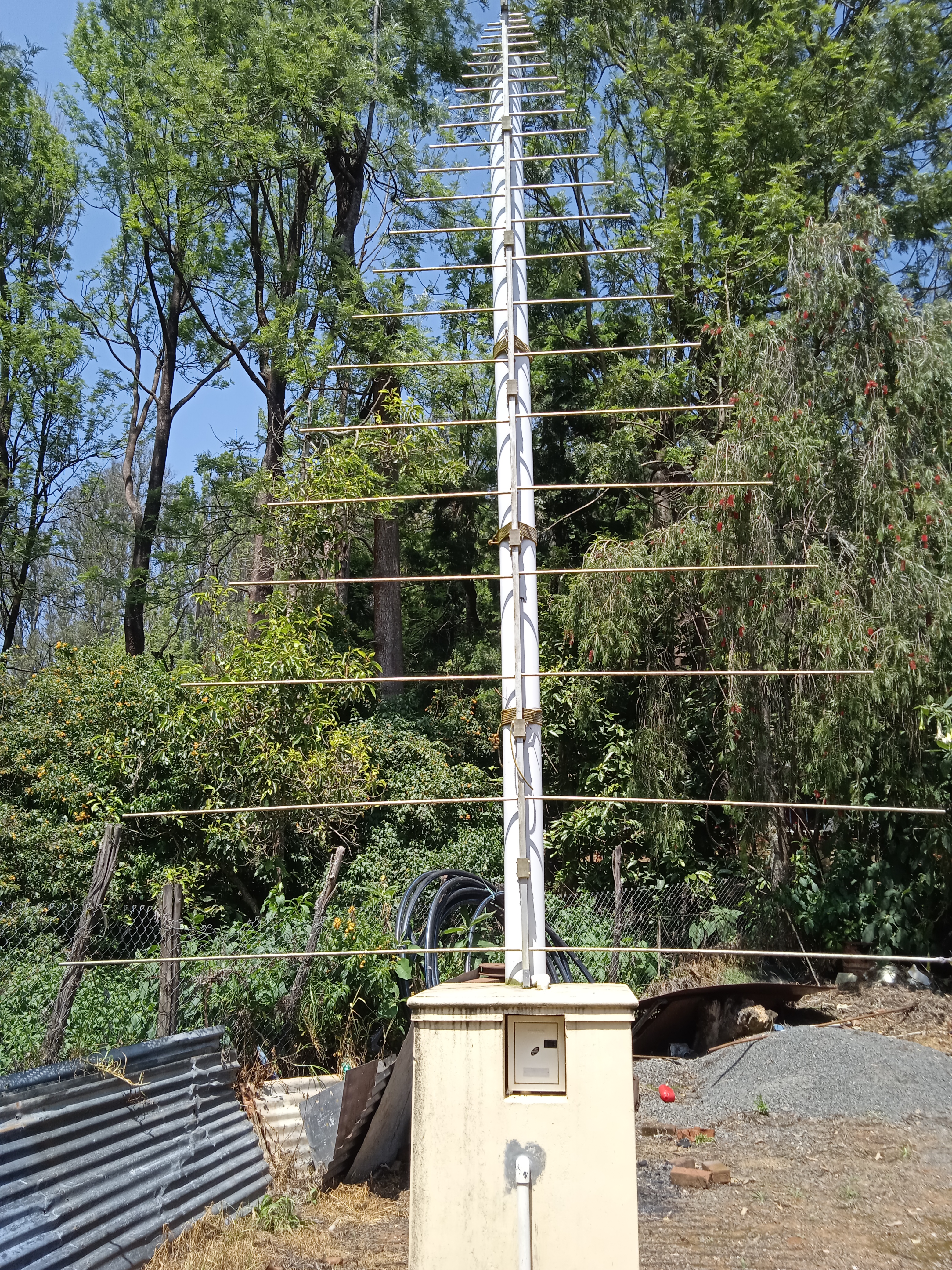 Log Periodic Antenna